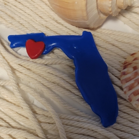 Magnetic - Picture 4 of 6